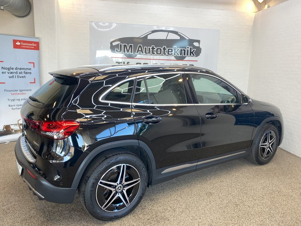 Mercedes EQA300 AMG Line 4Matic 5d