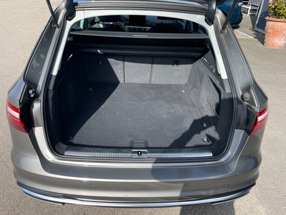 Audi A4 40 TDi Advanced Avant S-tr. 5d