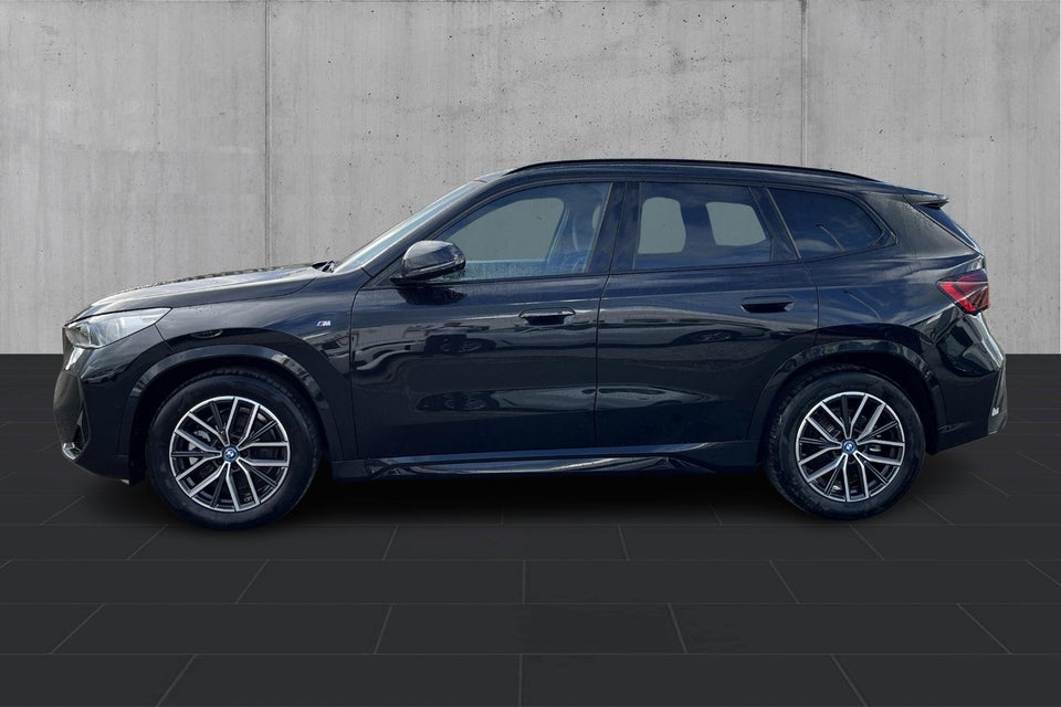 BMW iX1 xDrive30 Fully Charged M-Sport 5d
