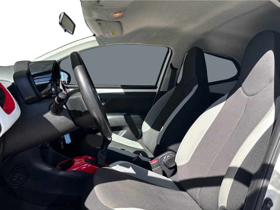 Toyota Aygo 1,0 VVT-i x-press 5d