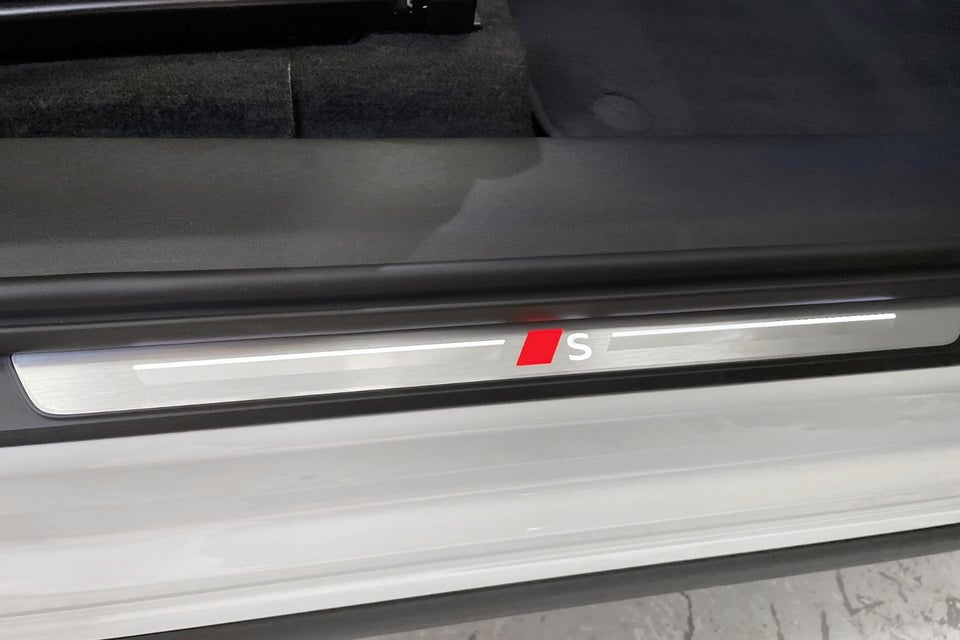 Audi Q6 e-tron Ultra quattro 5d