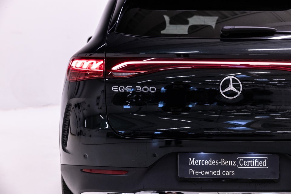 Mercedes EQE300 SUV 5d