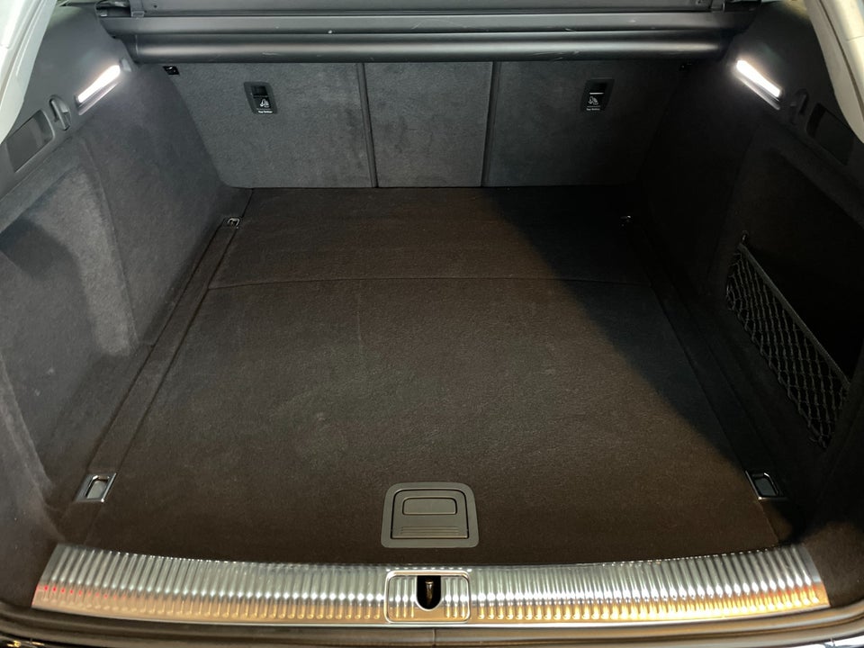 Audi A4 40 TFSi Prestige Avant S-tr. 5d