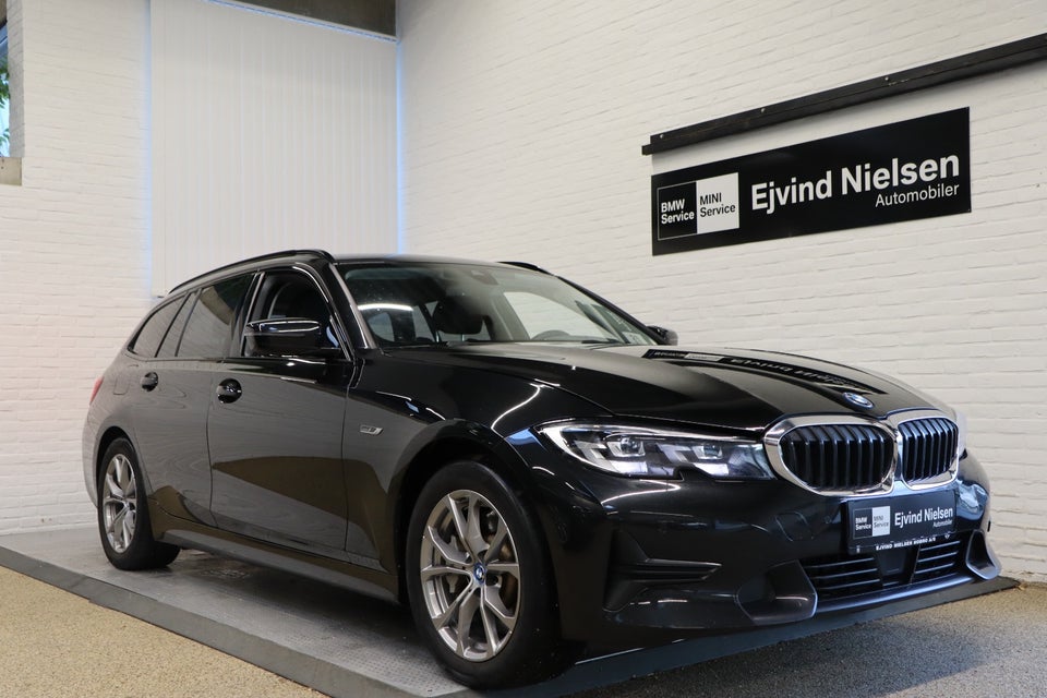 BMW 330e 2,0 Touring Sport Line aut. 5d