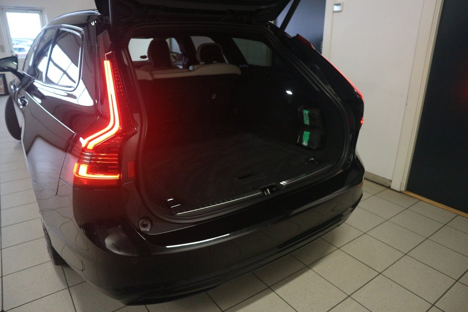 Volvo V90 2,0 T8 ReCharge R-Design aut. AWD 5d