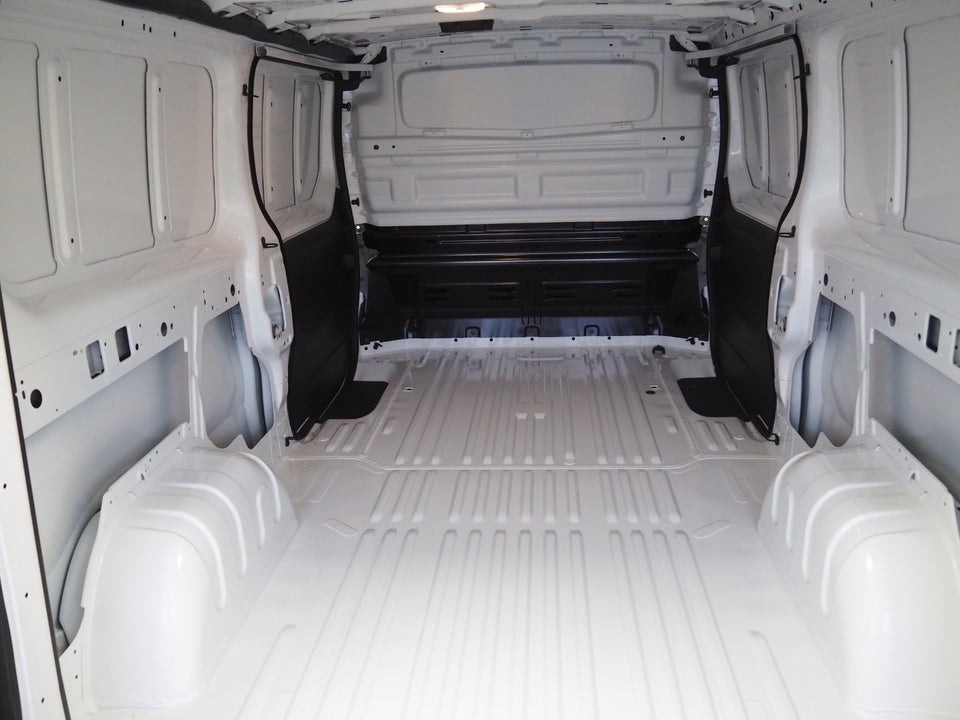 Renault Trafic 2,0 dCi 130 L2H1 Tekno