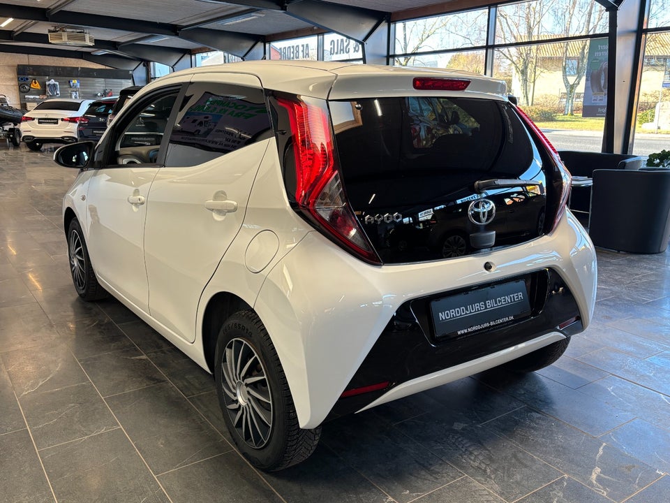 Toyota Aygo 1,0 VVT-i x-pose 5d