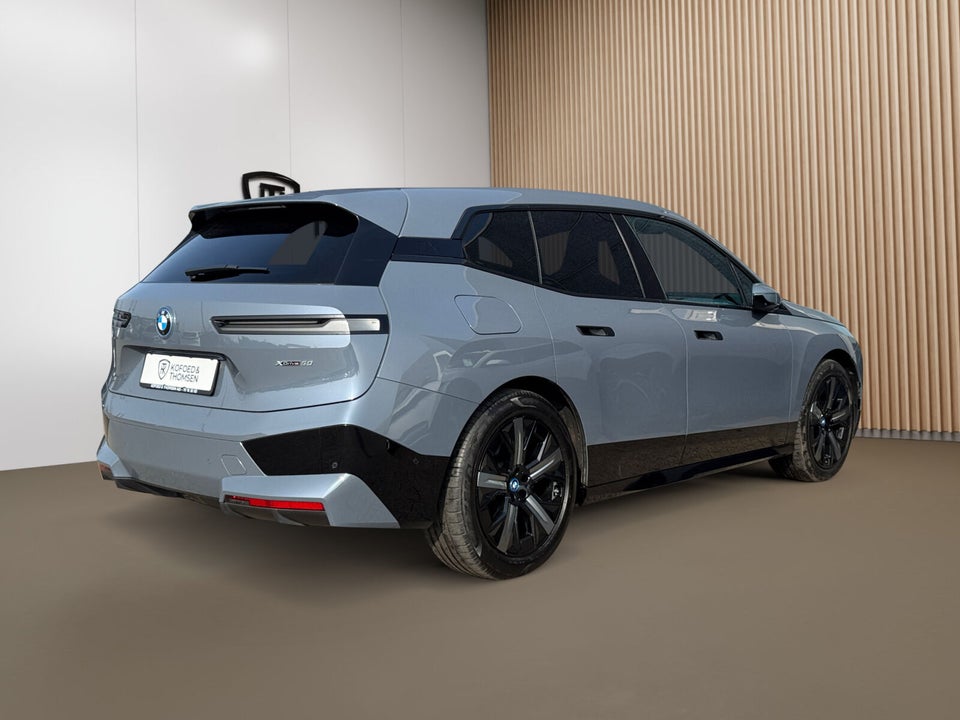 BMW iX xDrive50 Fully Charged 5d