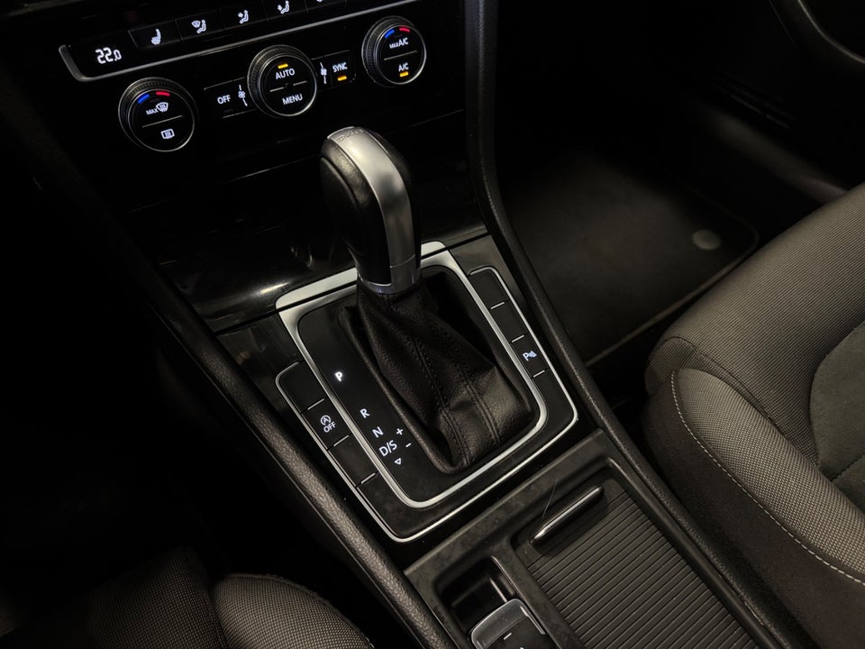 VW Golf VII 1,5 TSi 150 Highline DSG 5d