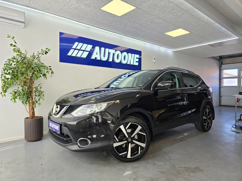 Nissan Qashqai 1,6 Dig-T 163 Tekna 5d