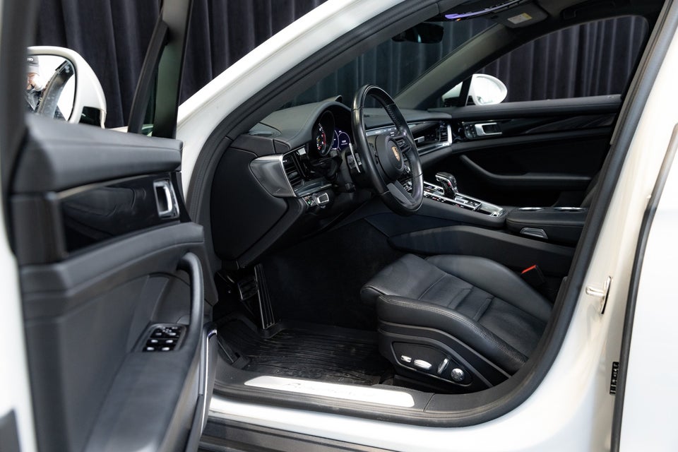 Porsche Panamera 4 2,9 E-Hybrid Sport Turismo PDK 5d