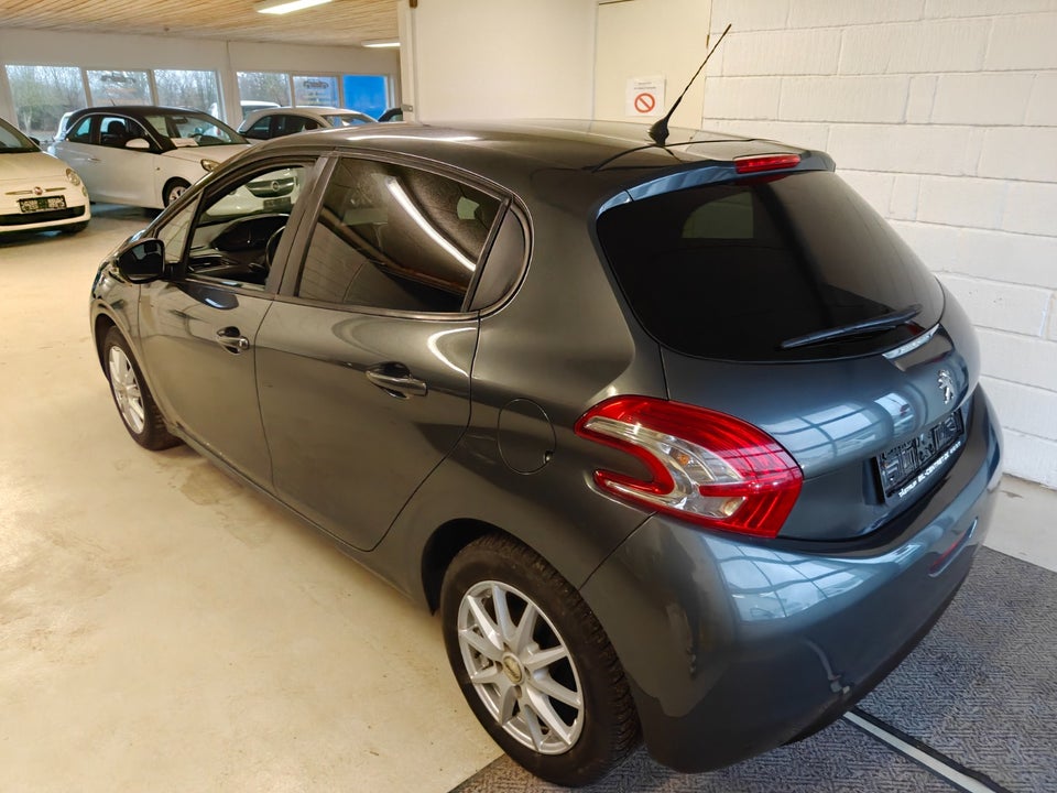 Peugeot 208 1,2 VTi Active 5d