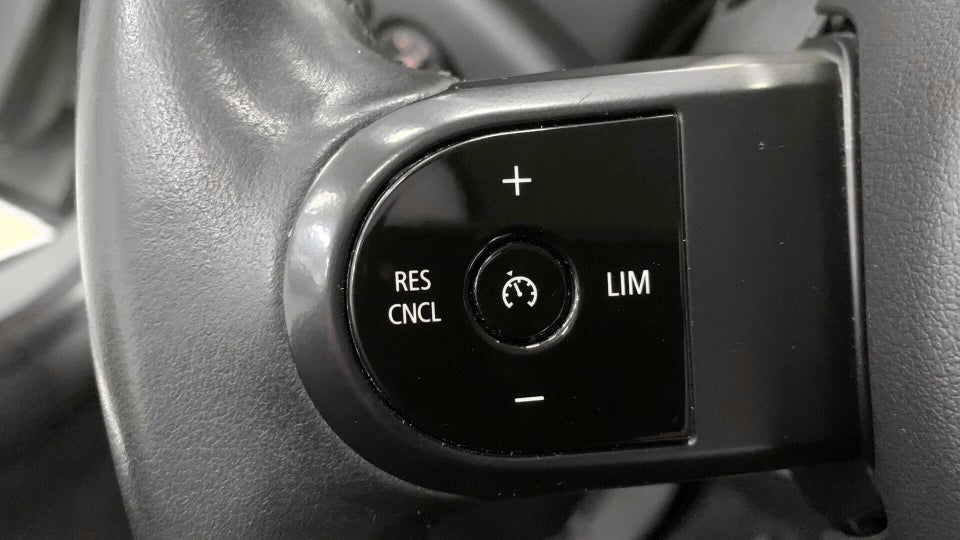 MINI Cooper SE Essential 3d