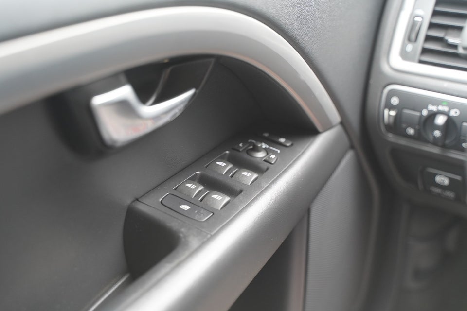 Volvo V70 1,6 D2 115 Momentum aut. 5d