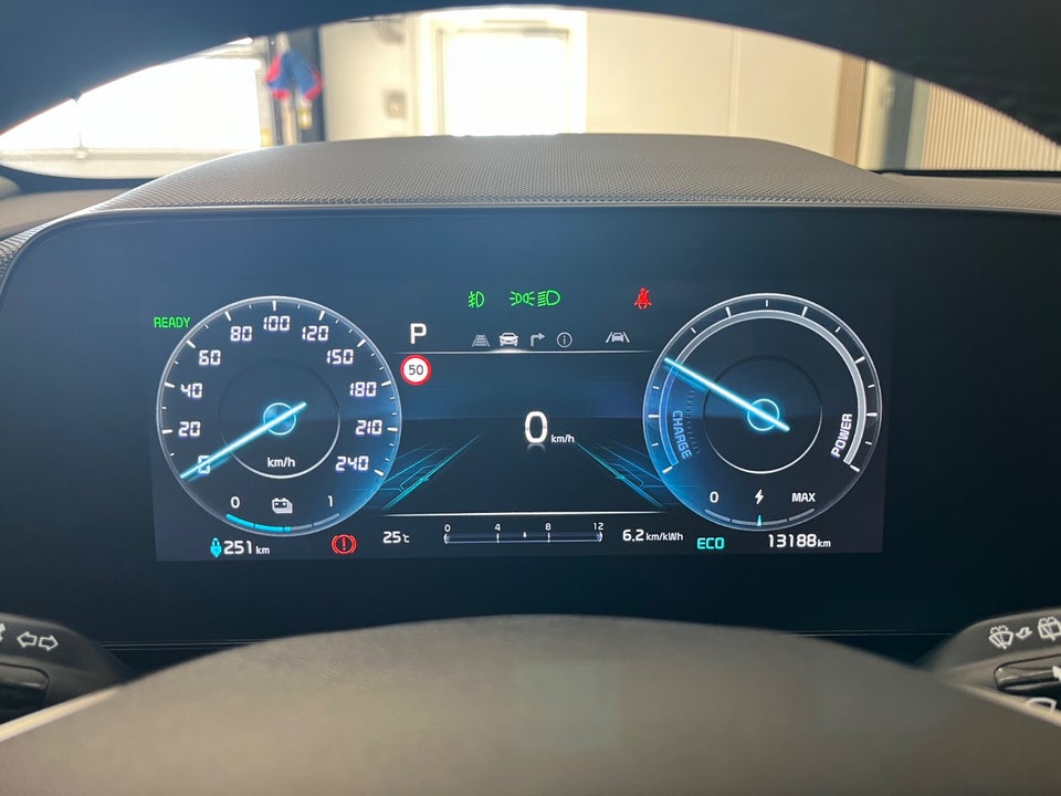 Kia Niro 64 EV Access Plus 5d