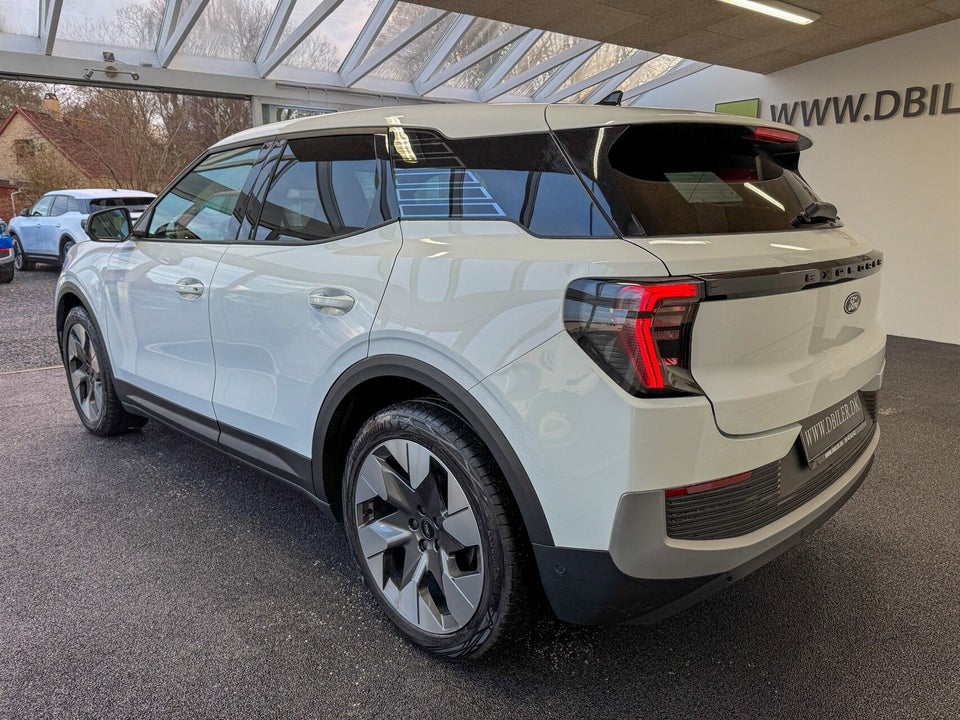 Ford Explorer 82 Premium Extended Range 5d