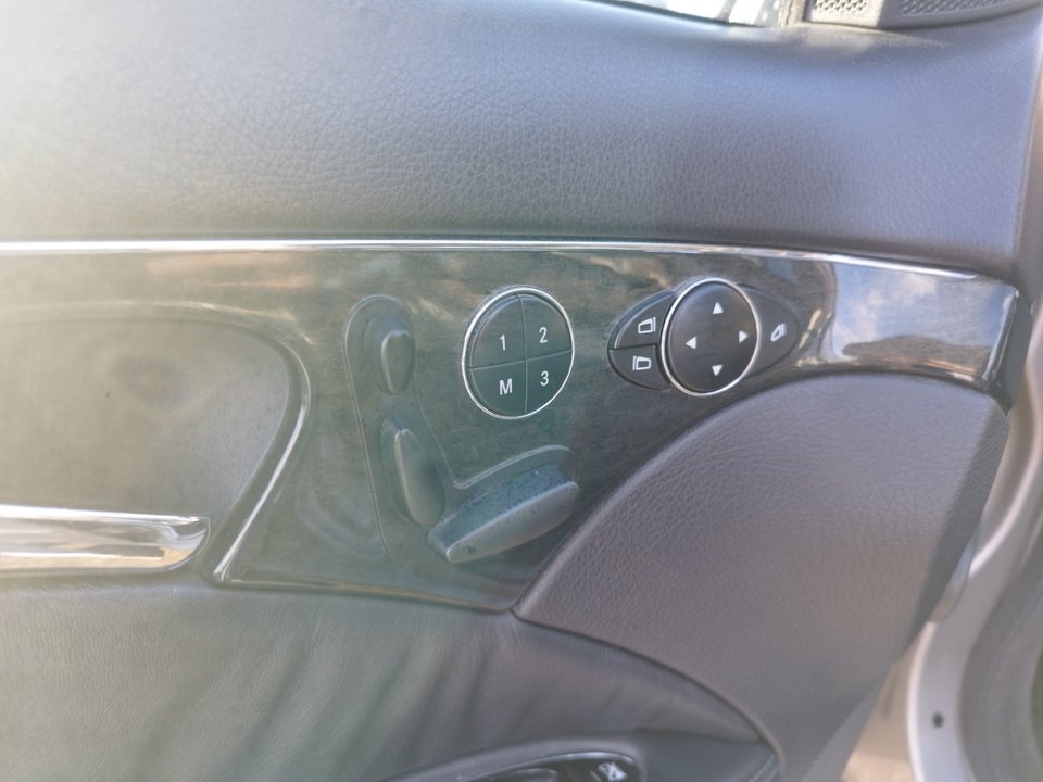 Mercedes E320 3,2 Avantgarde stc. aut. 5d