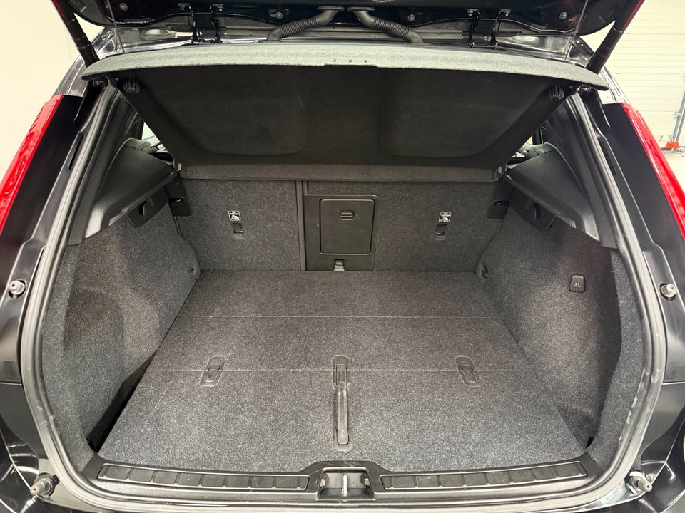 Volvo XC40 P8 ReCharge Twin R-Design 5d