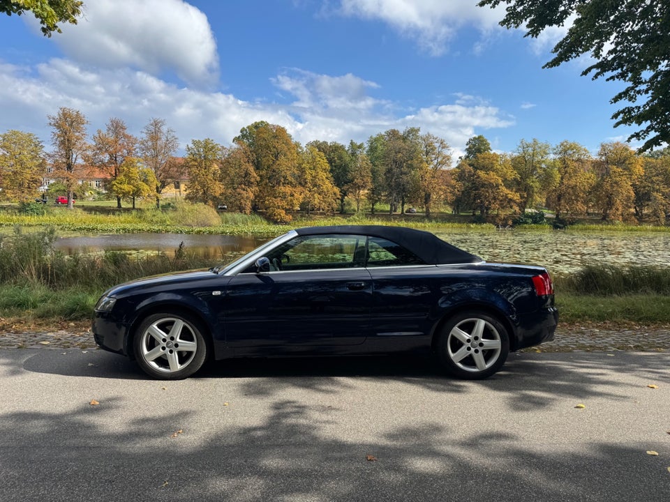 Audi A4 3,0 V6 Cabriolet Multitr. 2d