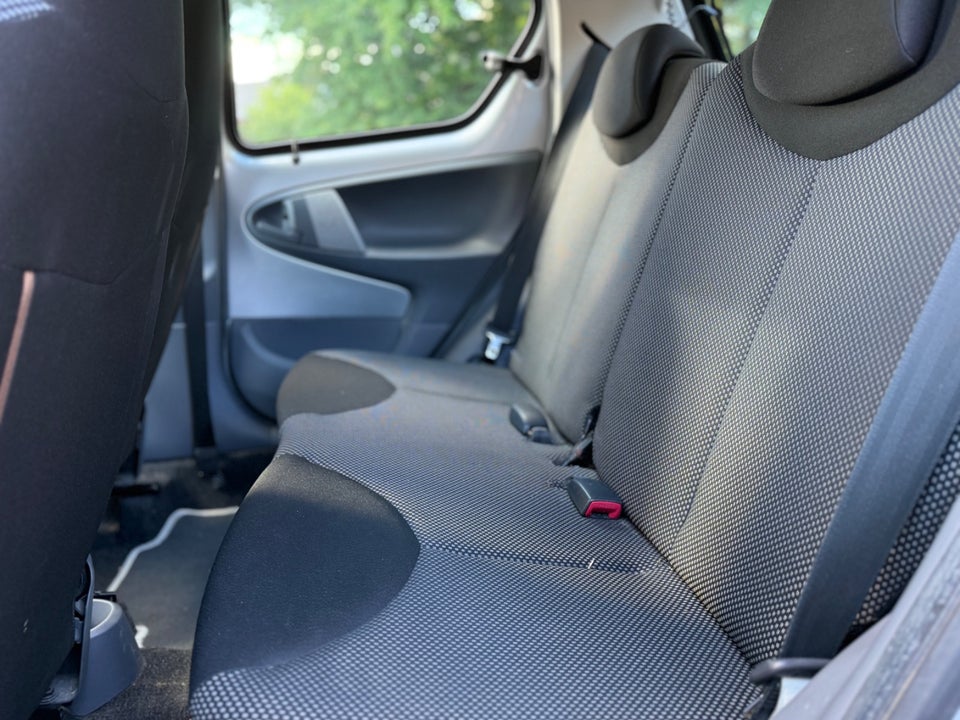 Toyota Aygo 1,0 Plus Silver Line 5d
