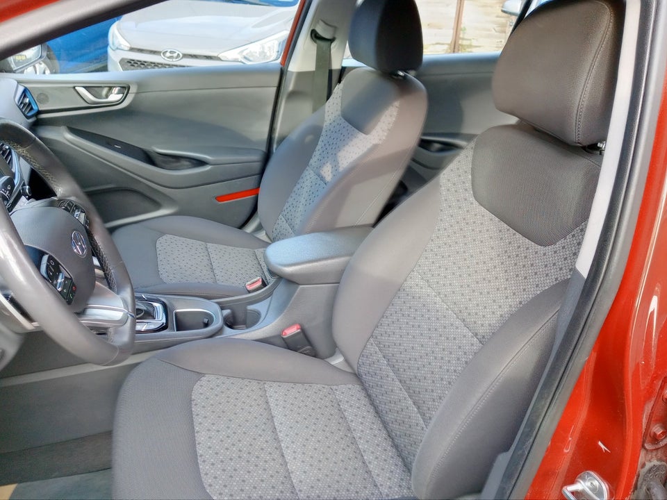 Hyundai Ioniq 1,6 PHEV Trend DCT 5d