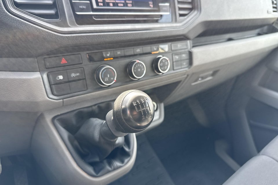 VW Crafter 35 2,0 TDi 177 Kassevogn L3H3