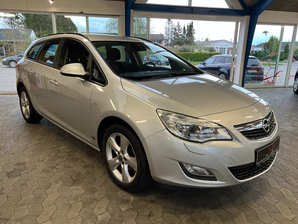 Opel Astra 1,4 T 140 Sport Sports Tourer 5d