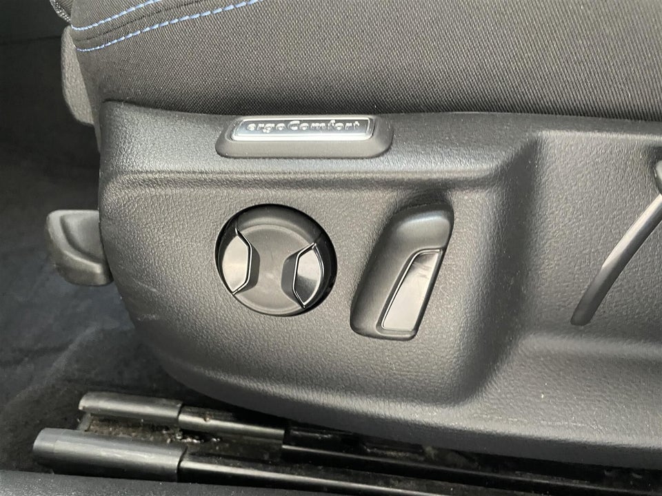 VW Passat 1,4 GTE High DSG 4d