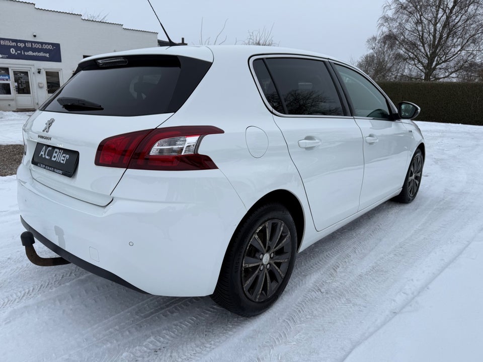 Peugeot 308 1,6 BlueHDi 120 Style 5d