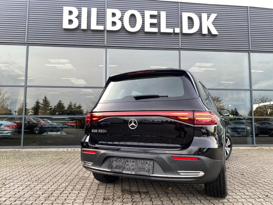 Mercedes EQB250+ Progressive 5d