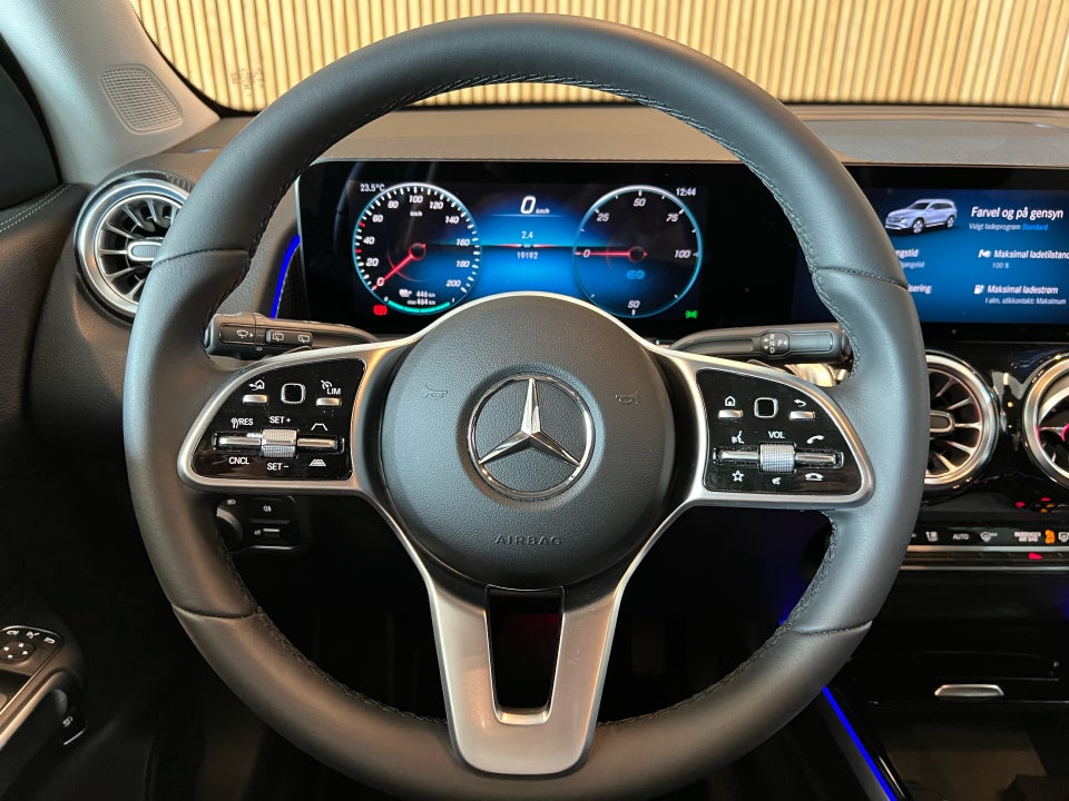 Mercedes EQB250 Premium Plus 5d