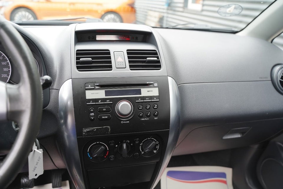 Suzuki SX4 1,6 GL-J 4d