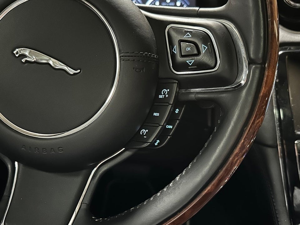Jaguar XJ 5,0 V8 Portfolio aut. LWB 4d
