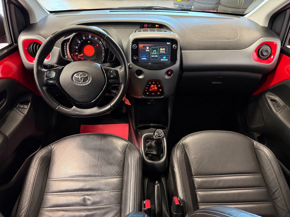 Toyota Aygo 1,0 VVT-i x-cellence 5d