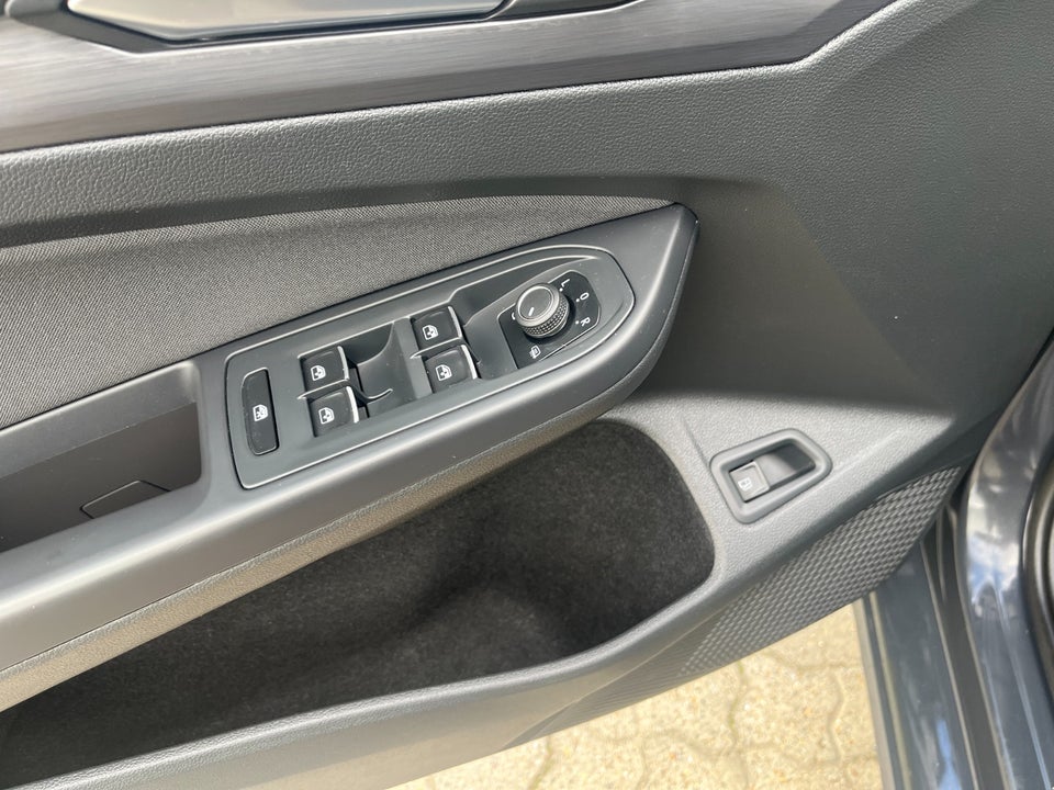 VW Golf VIII 1,4 eHybrid DSG 5d