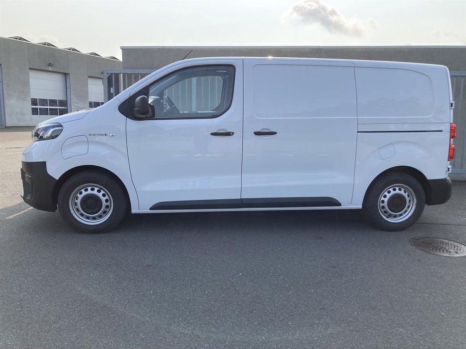 Toyota ProAce 75 Medium Comfort Master
