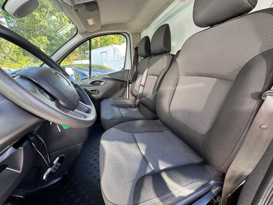 Renault Trafic T29 2,0 dCi 145 L2H1 EDC