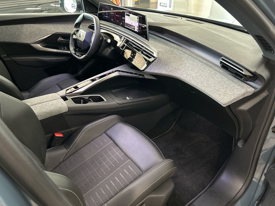Peugeot e-5008 77 GT Pack 7prs 5d