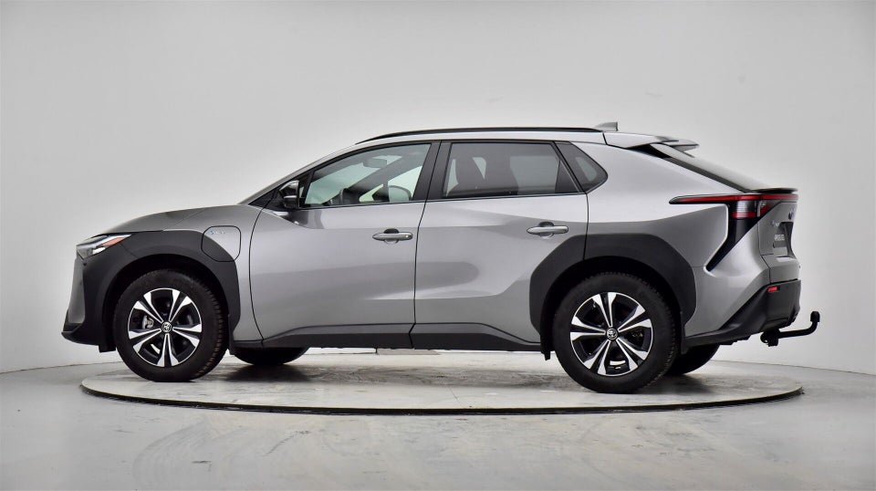 Toyota bZ4X Prestige AWD 5d