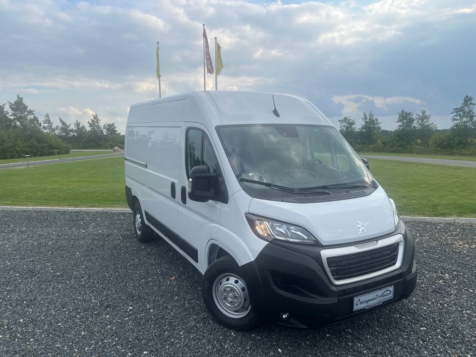 Peugeot Boxer 435 2,2 BlueHDi 165 L2H2 Premium