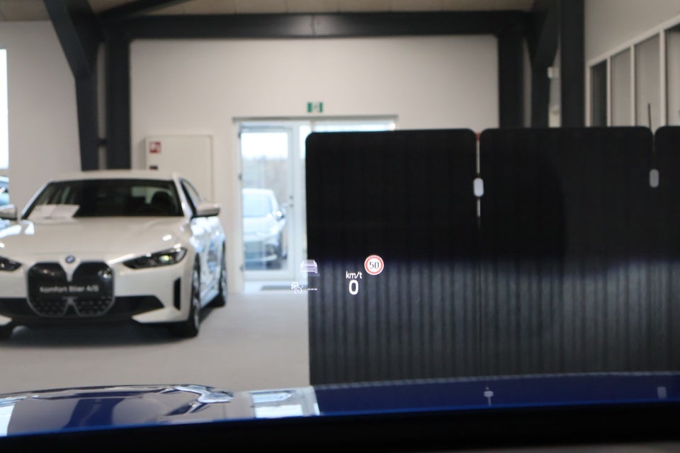 Ford Explorer 77 Premium Extended Range 5d