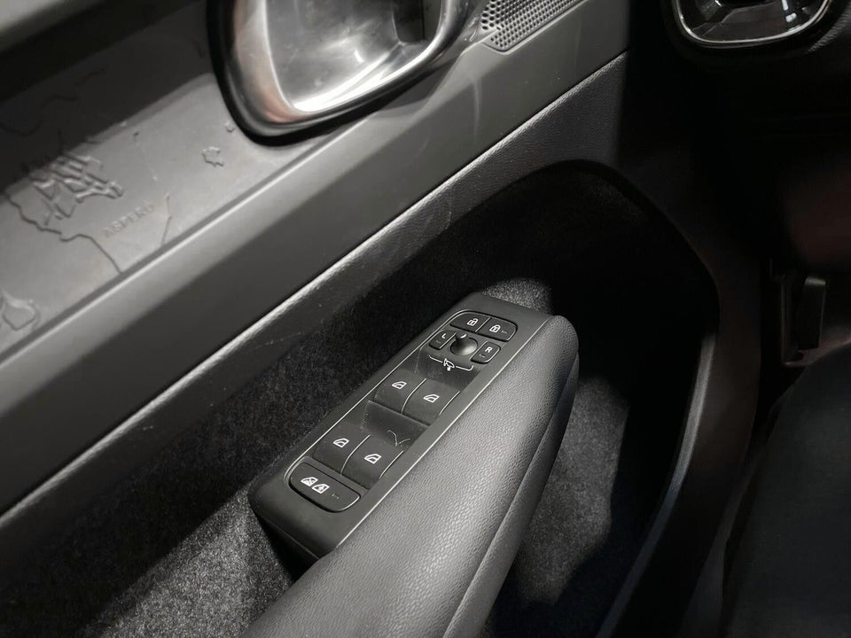 Volvo XC40 P6 ReCharge Plus 5d