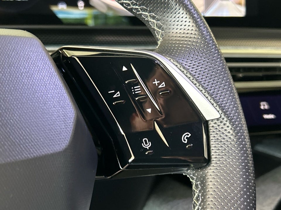 Peugeot e-5008 77 GT Pack 7prs 5d