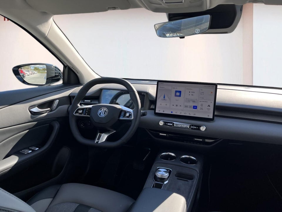 MG MGS5 64 Luxury 5d