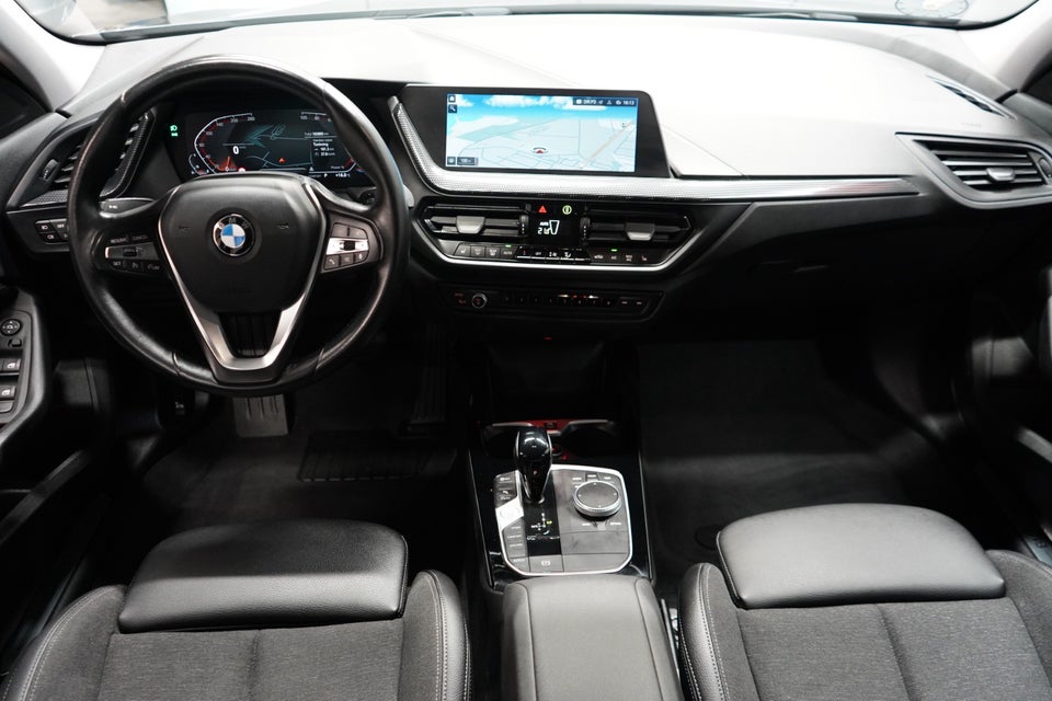 BMW 118i 1,5 Sport Line aut. 5d