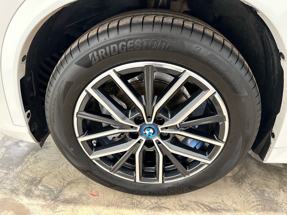BMW iX1 eDrive20 M-Sport 5d