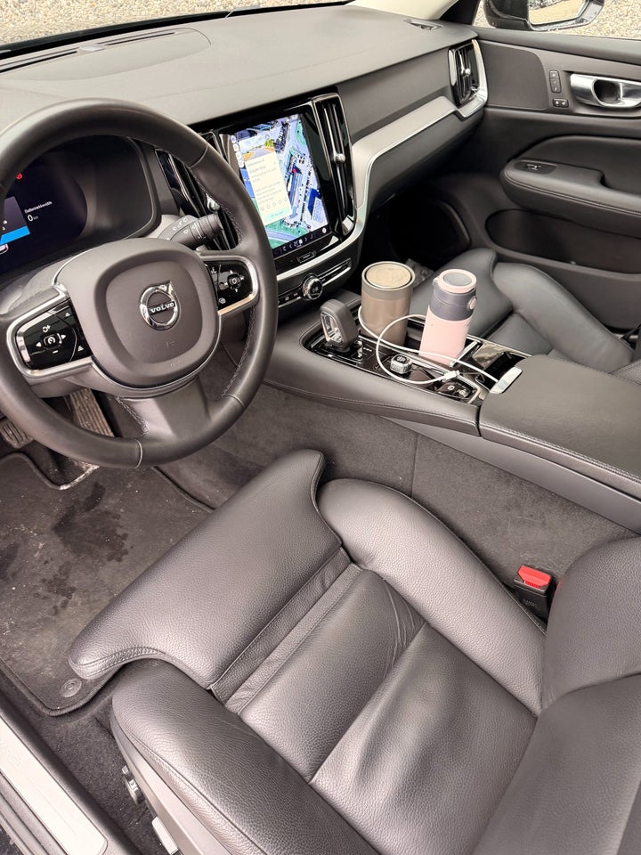 Volvo V60 CC 2,0 B5 250 Ultimate Bright aut. AWD 5d