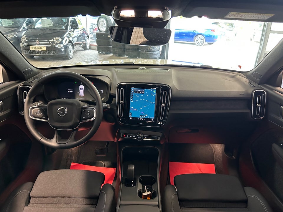 Volvo EX40 Standard Range Plus 5d