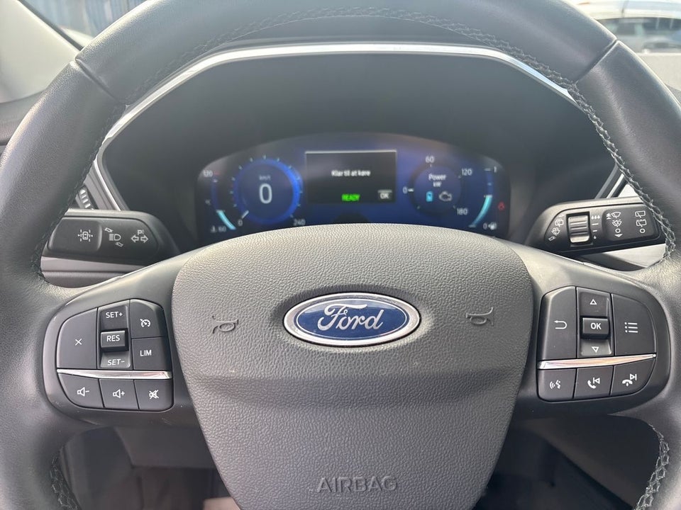 Ford Kuga 2,5 PHEV Titanium CVT 5d
