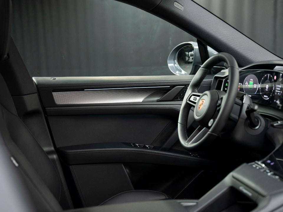 Porsche Cayenne Electric Coupé 5d